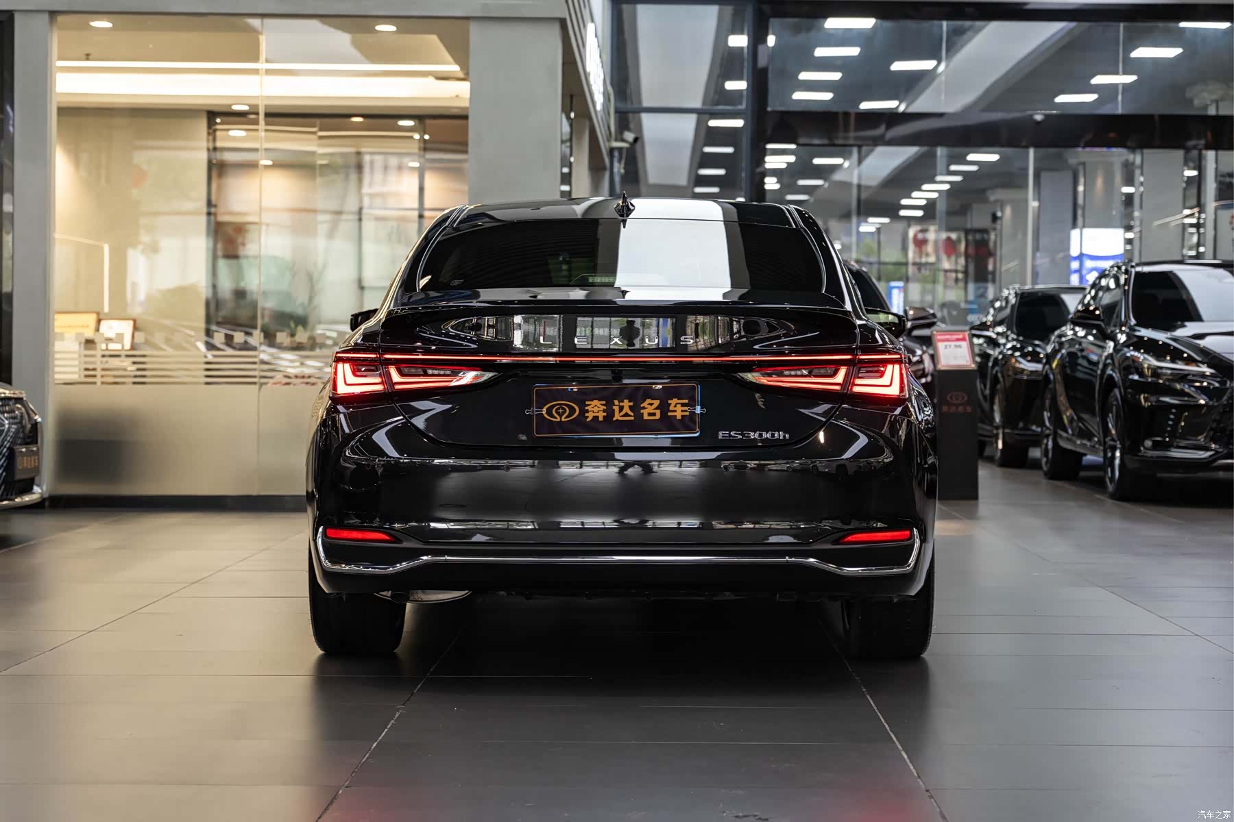 Lexus ES, 2025 все фото