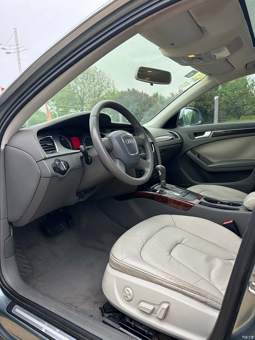 Audi A4L, 2010 8