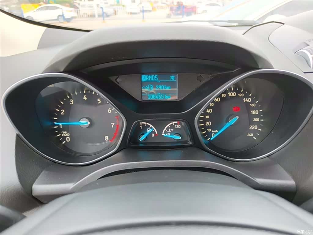 Ford Kuga, 2018 12