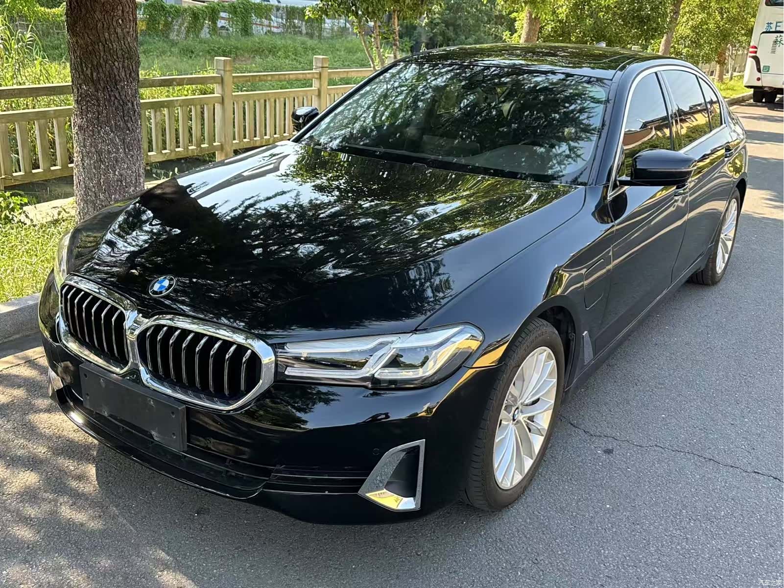 BMW 5 Series, 2021 1
