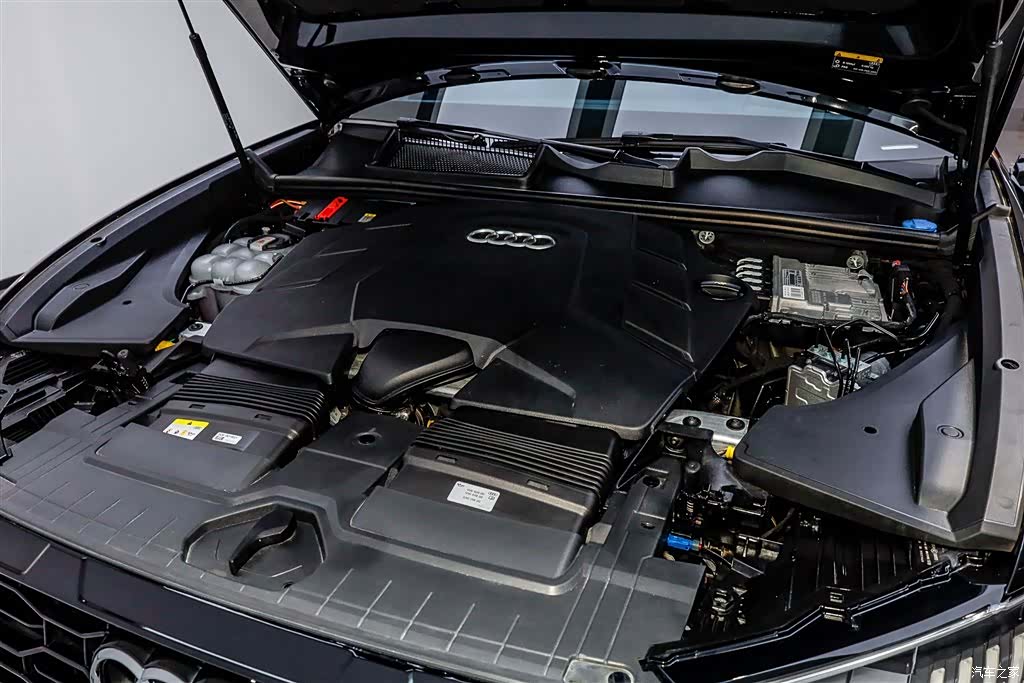 Audi Q8, 2023 40