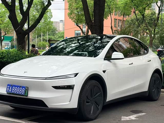Model Y 2026款 长续航后轮驱动版