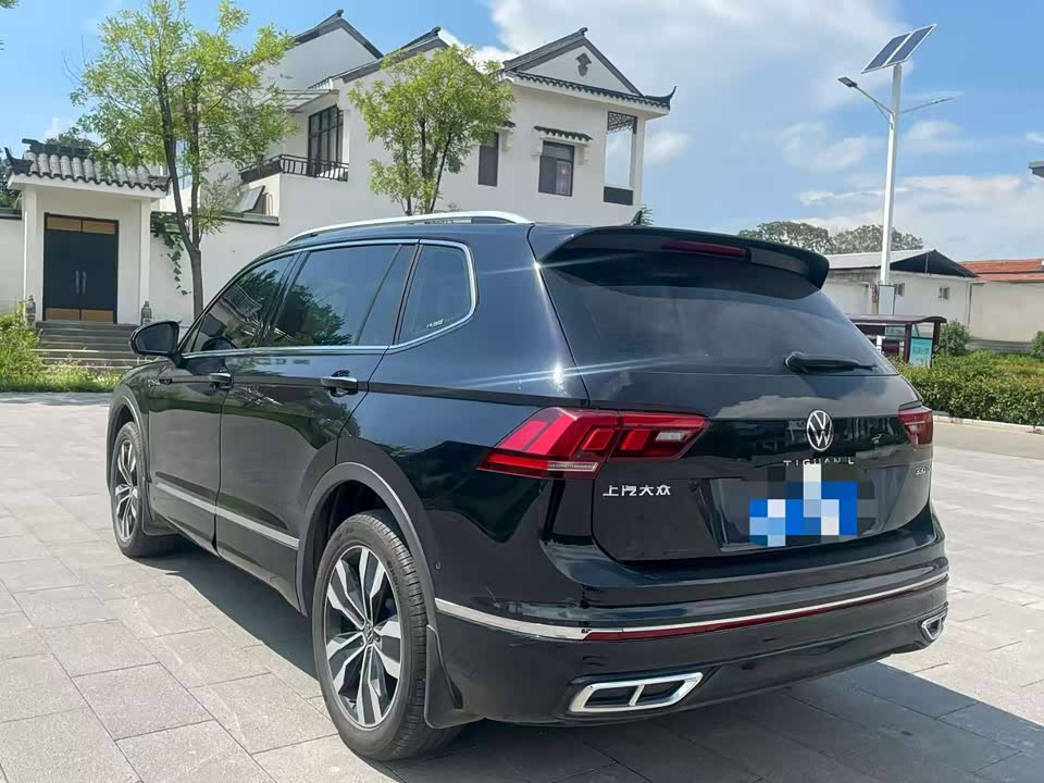 Volkswagen Tiguan L