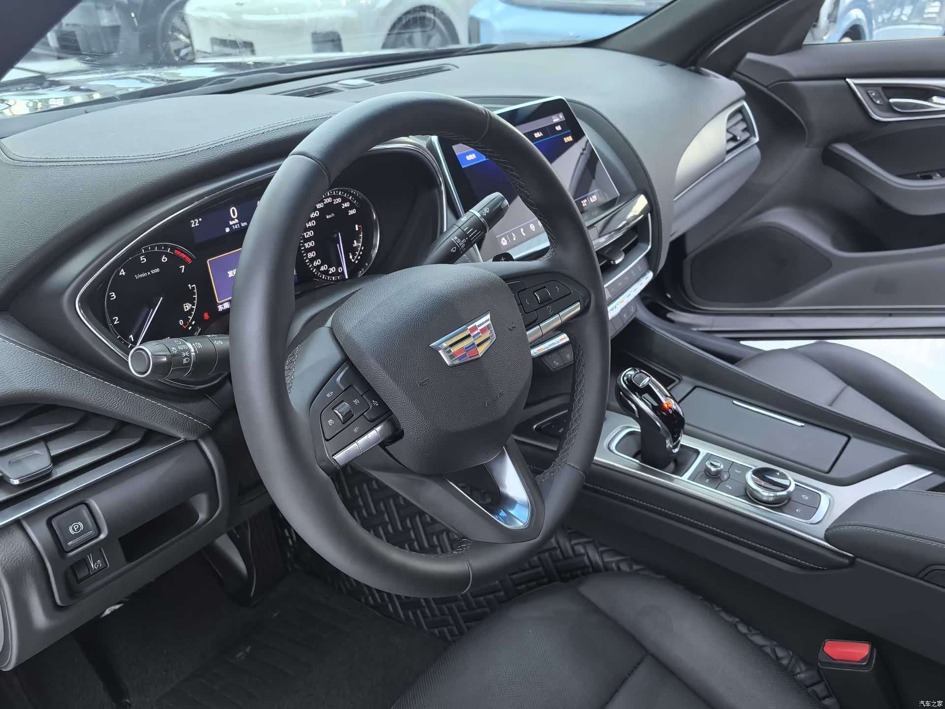 Cadillac CT5, 2023 все фото