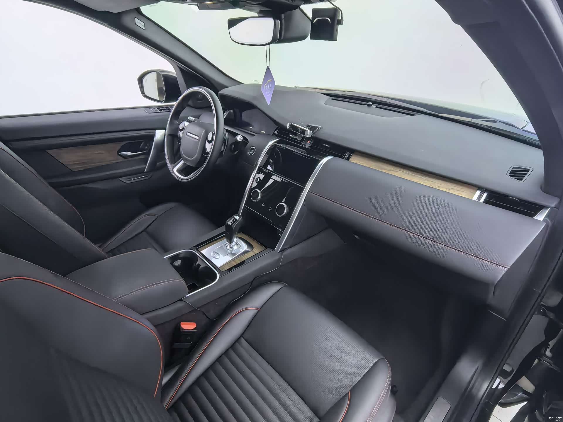 Land Rover Discovery, 2021 4