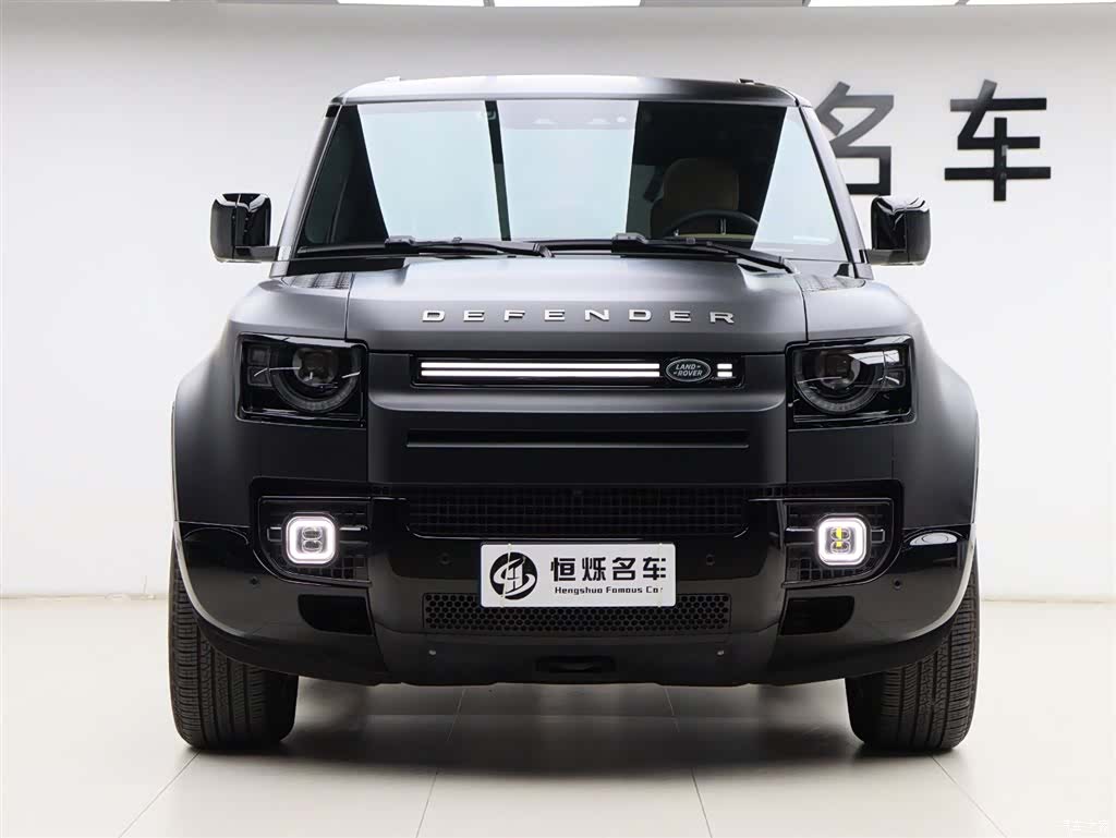 Land Rover Defender, 2024 30
