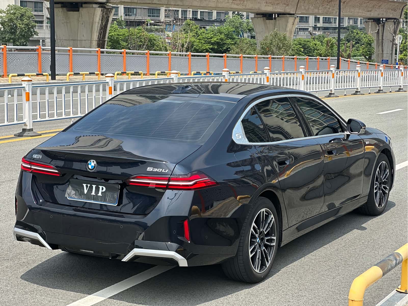 BMW 5 Series, 2025 13