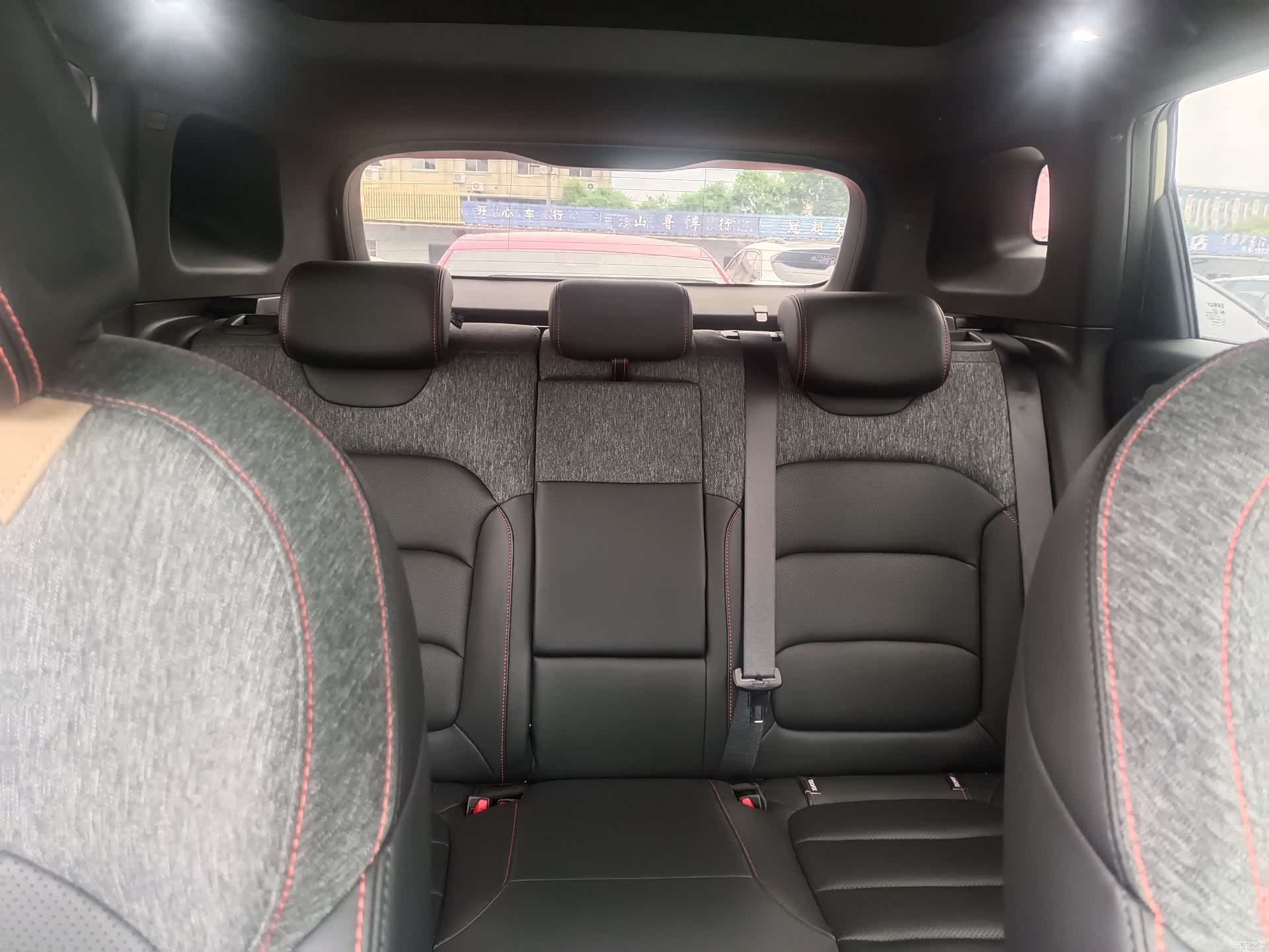Geely Icon, 2024 13
