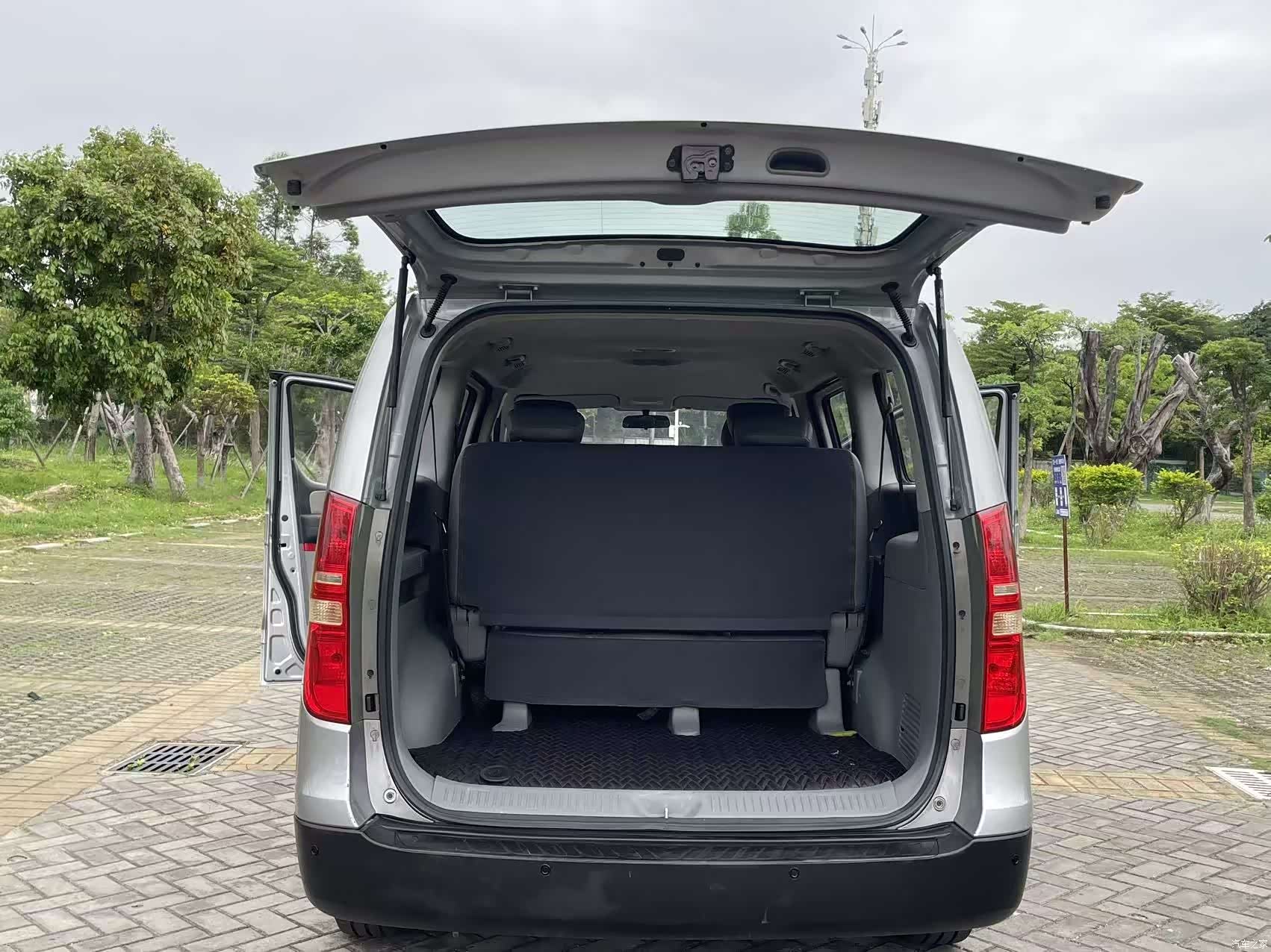 Hyundai H-1, 2013 11