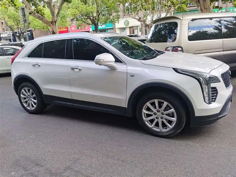 Cadillac XT4