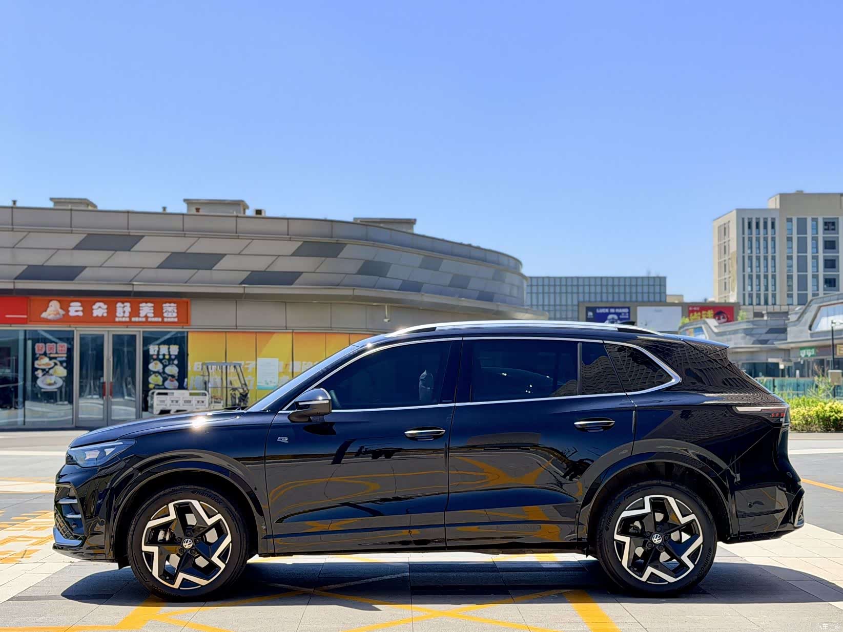 Volkswagen Tiguan L, 2026 3