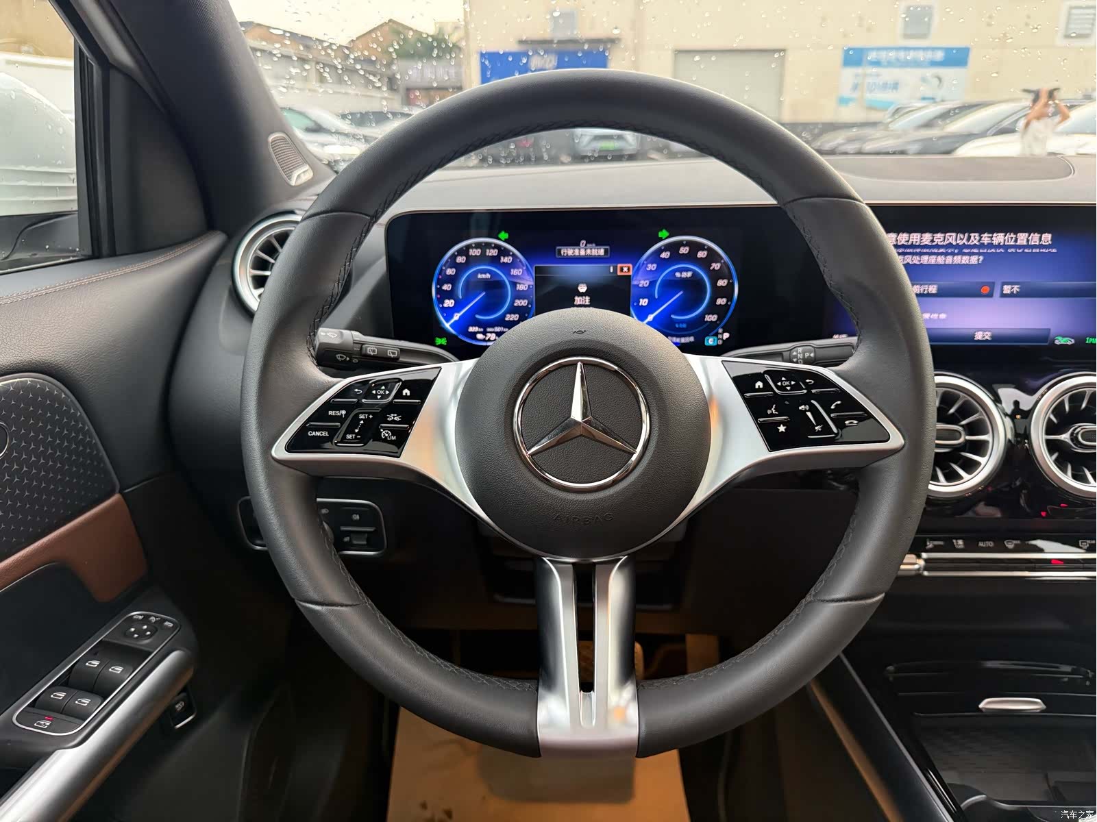 Mercedes-Benz EQA, 2025 все фото