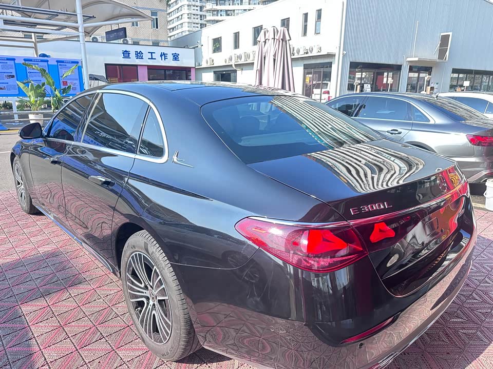 Mercedes-Benz E-class Mercedes-Benz E-class