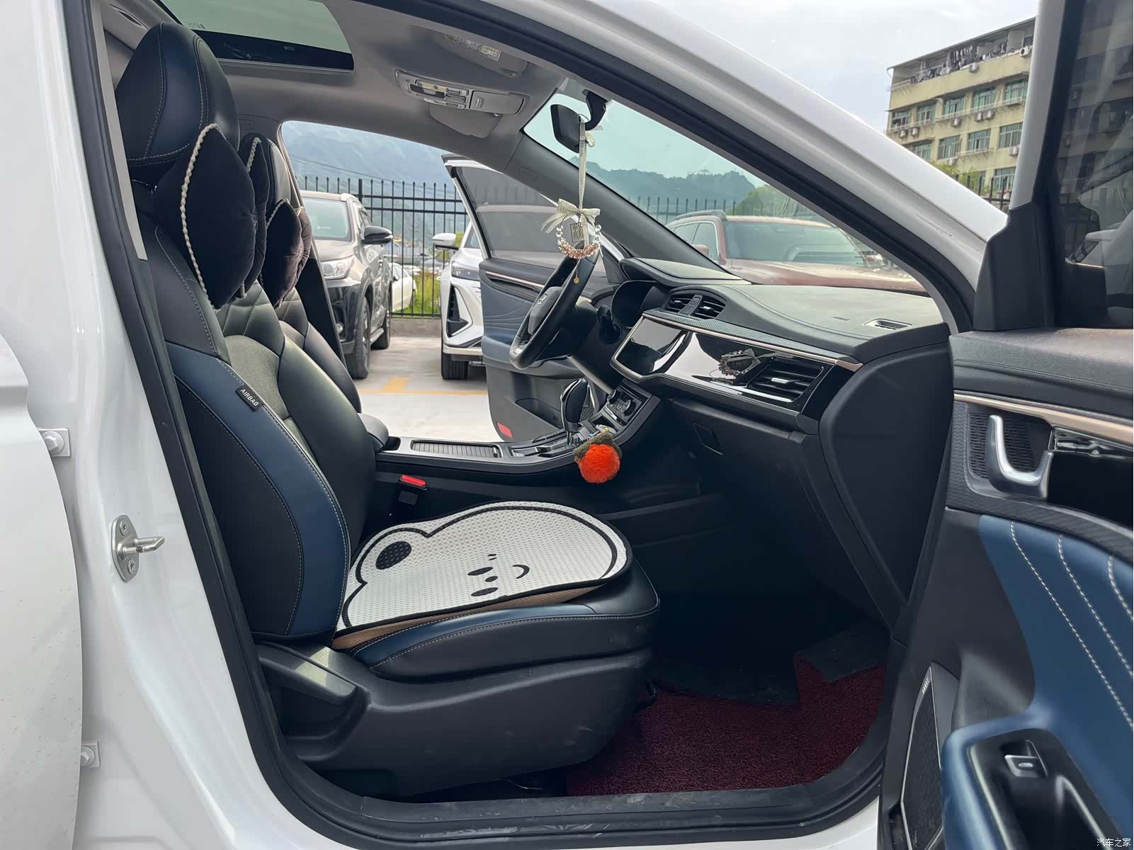 Geely Emgrand, 2021 9