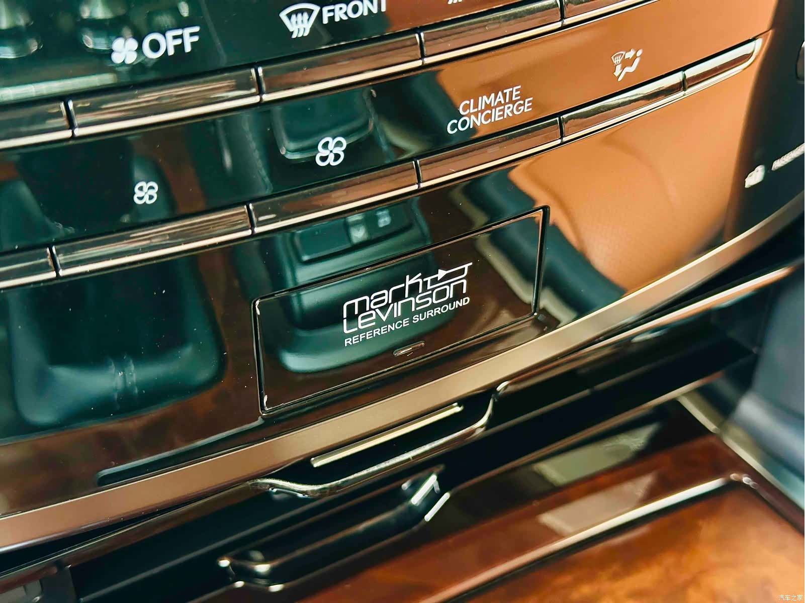 Lexus LX, 2021 11