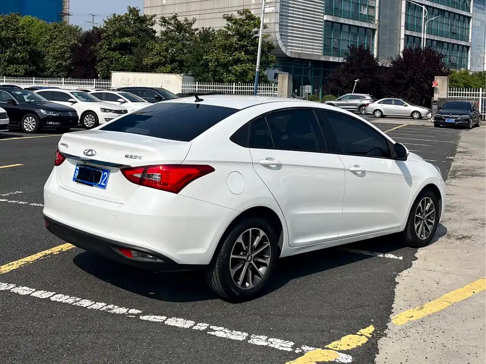 Chery Arrizo 5