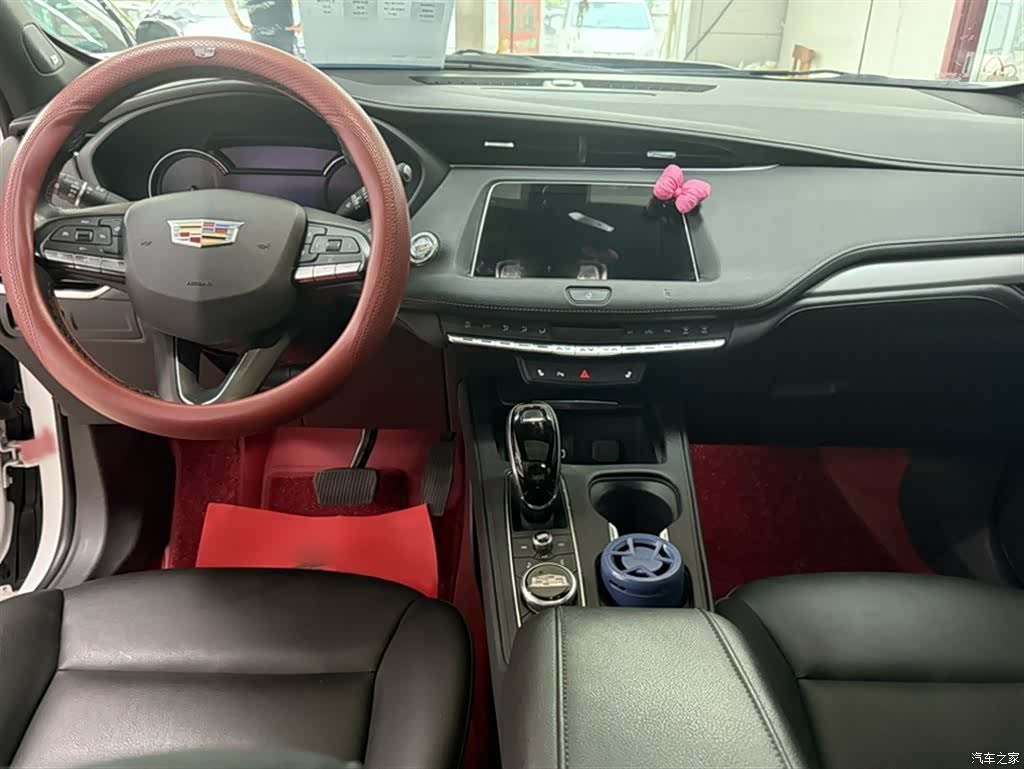 Cadillac XT4, 2021 10