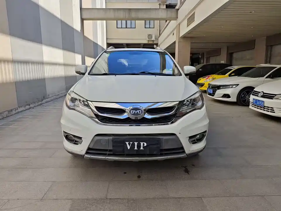 BYD S7