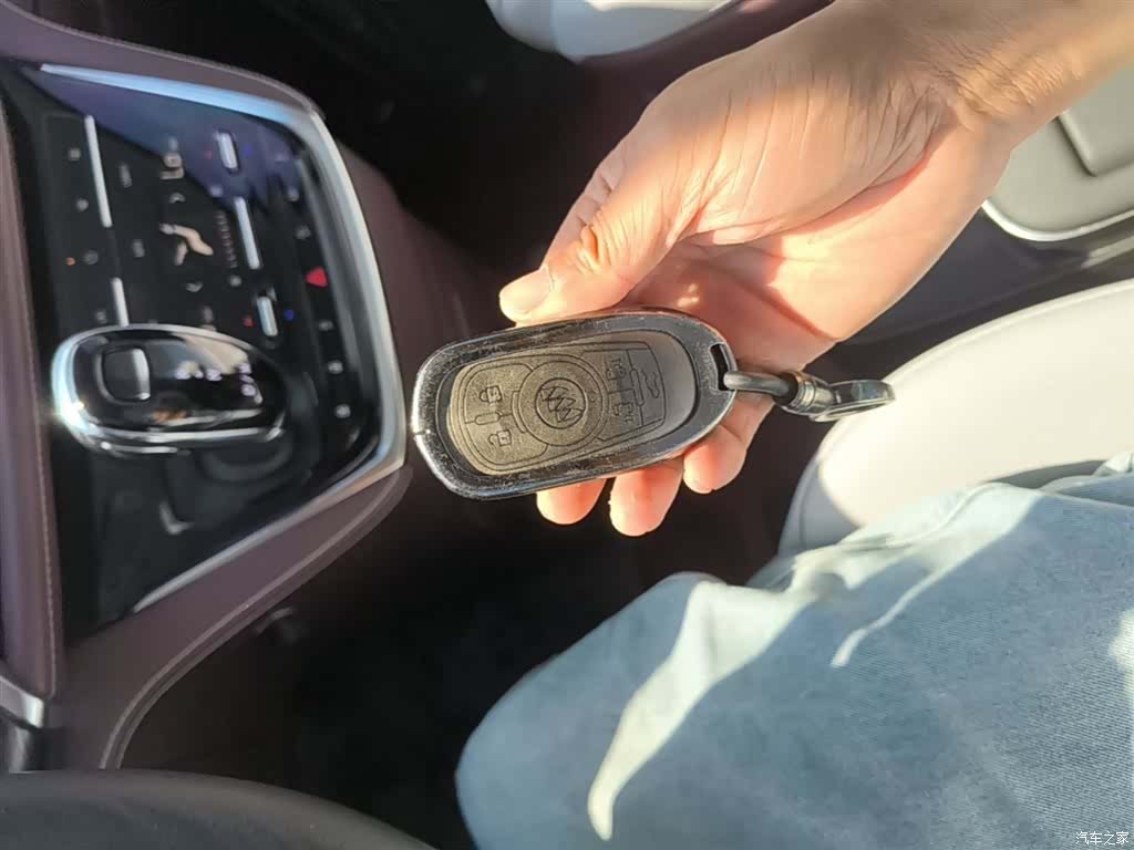 Buick GL8, 2022 9