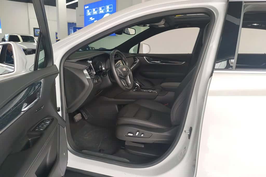 Cadillac XT5, 2024 9
