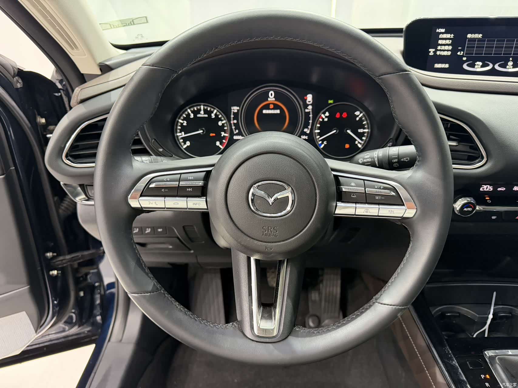 Mazda CX-30, 2023 11