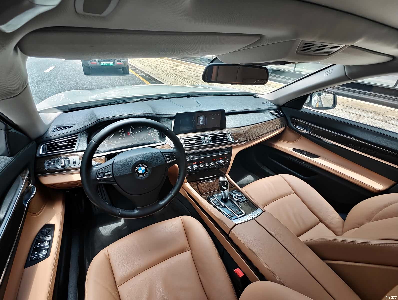 BMW 7 Series, 2011 19