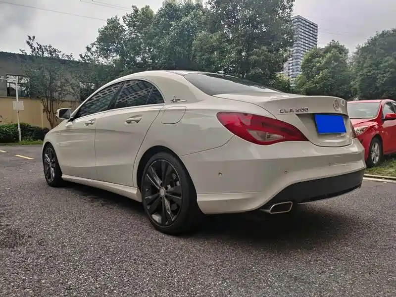 Mercedes-Benz CLA Mercedes-Benz CLA