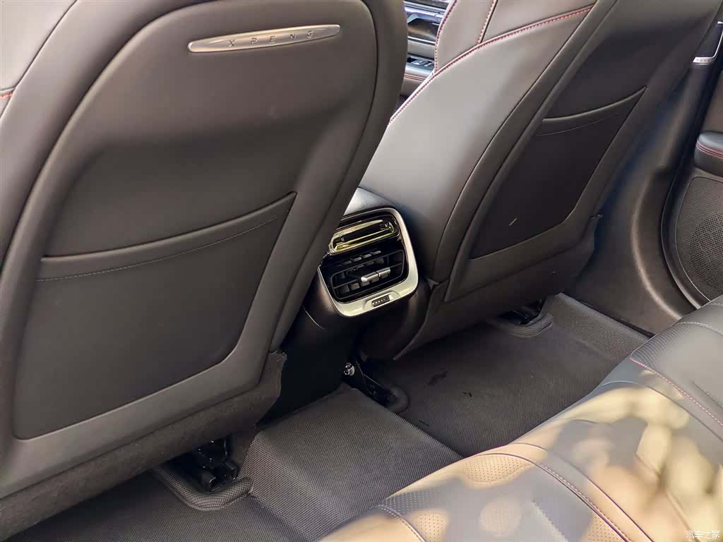 Xpeng P7, 2023 9