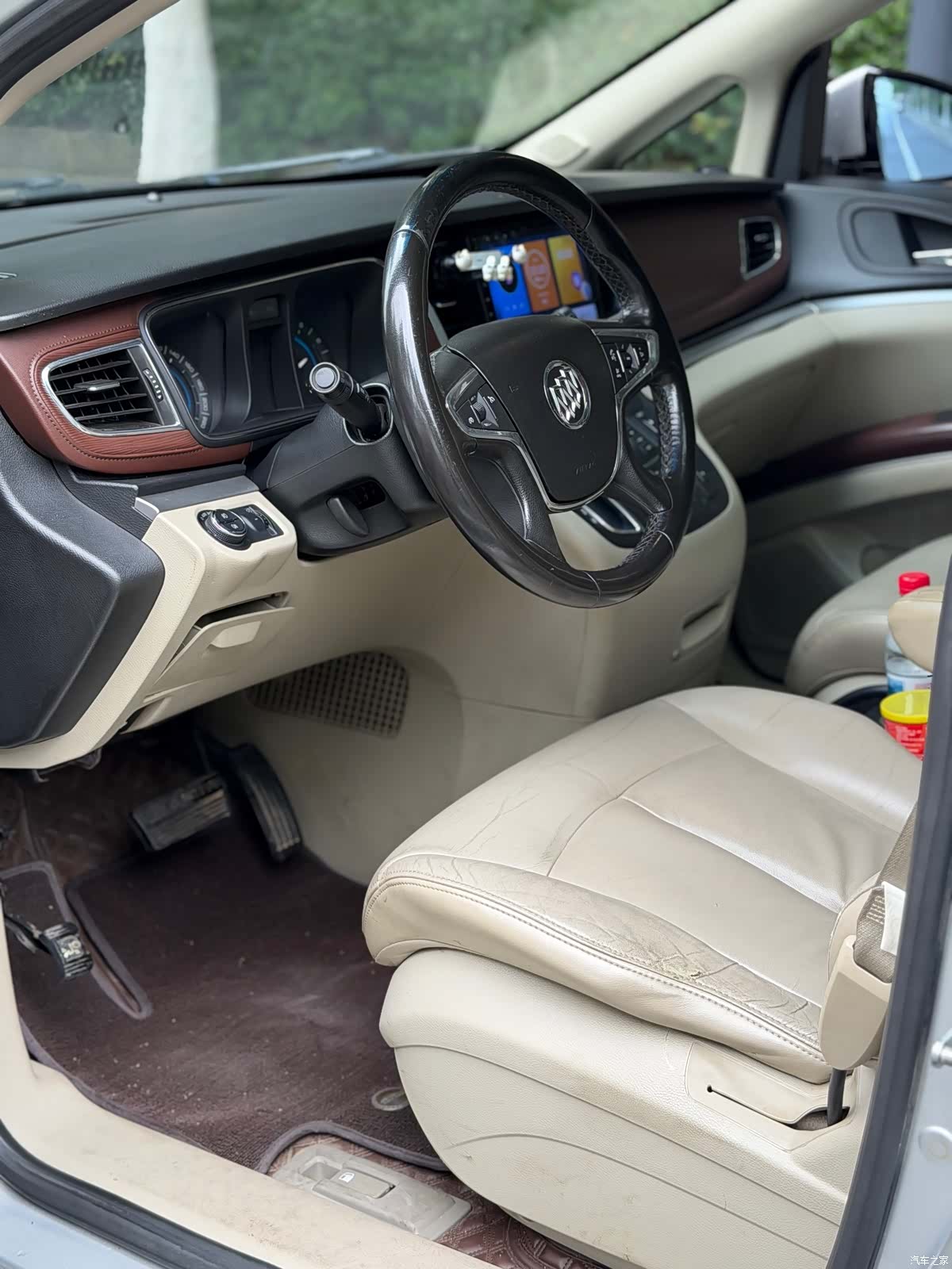 Buick GL8, 2014 6