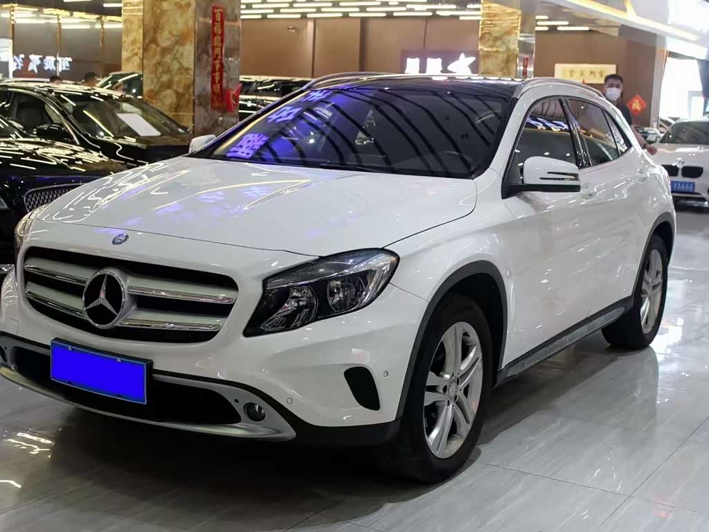 Mercedes-Benz GLA