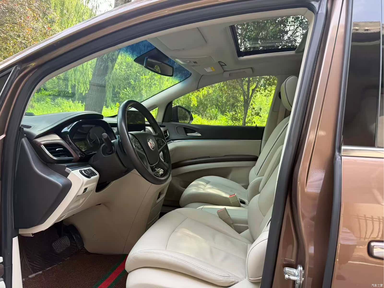Buick GL8, 2021 6