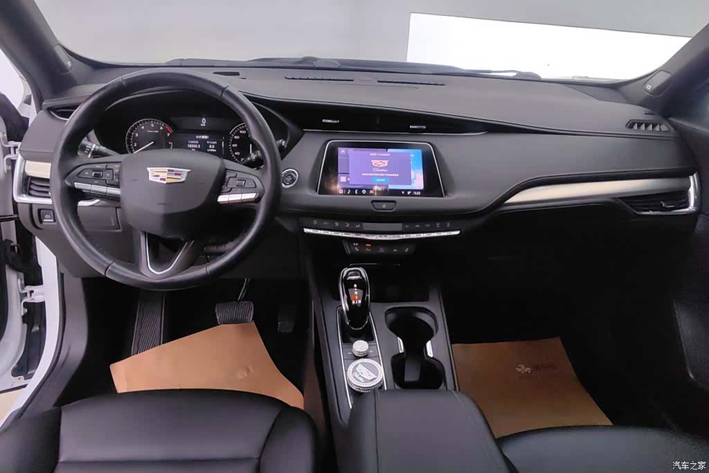Cadillac XT4, 2022 12