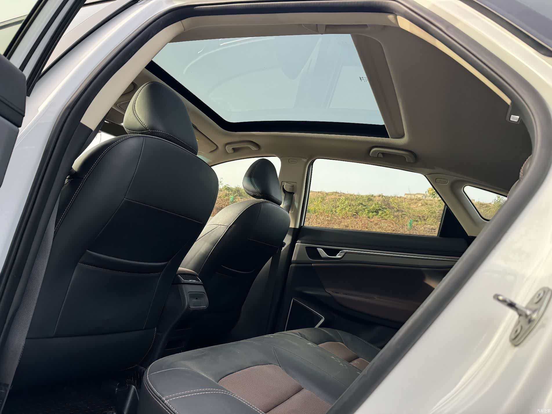 Geely Emgrand, 2018 9