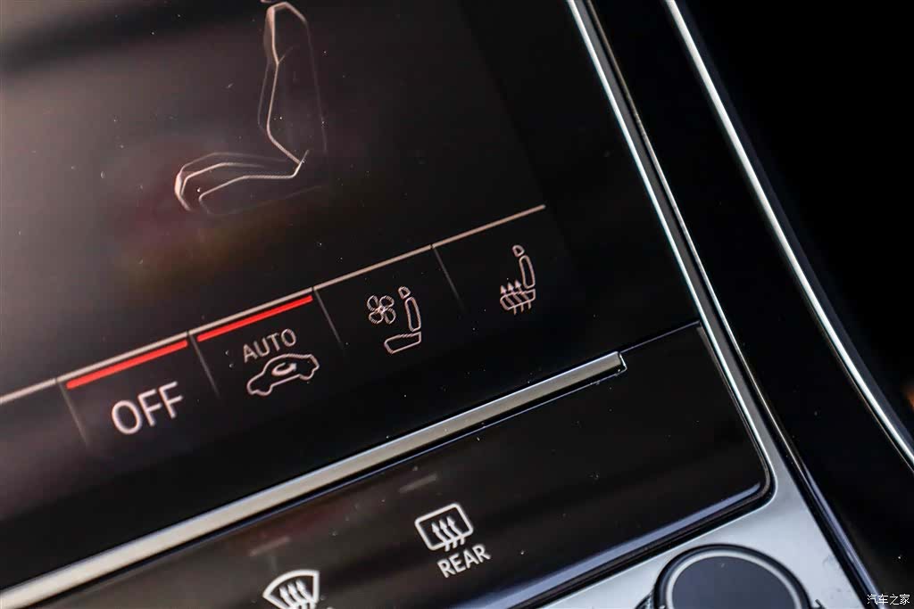 Audi Q8, 2023 23
