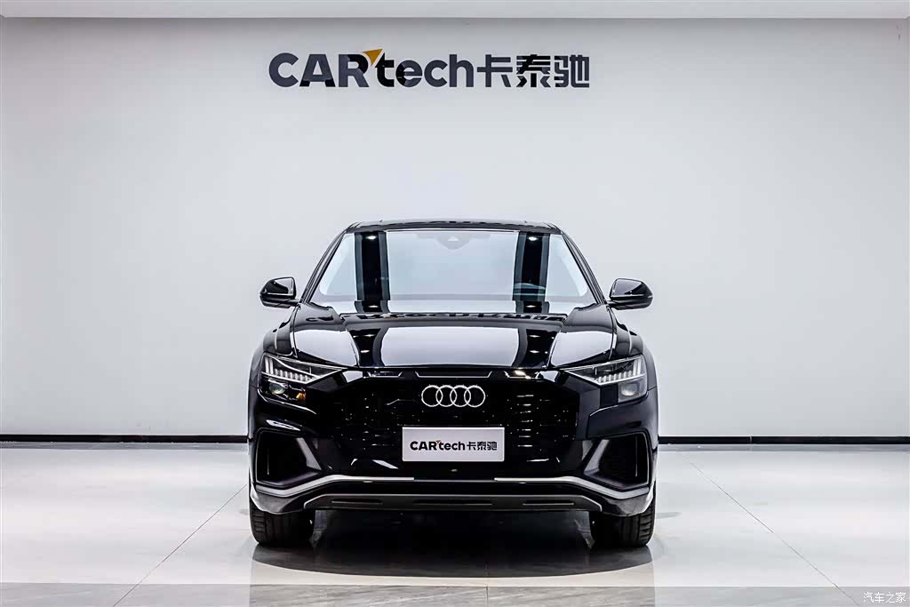 Audi Q8, 2023 4