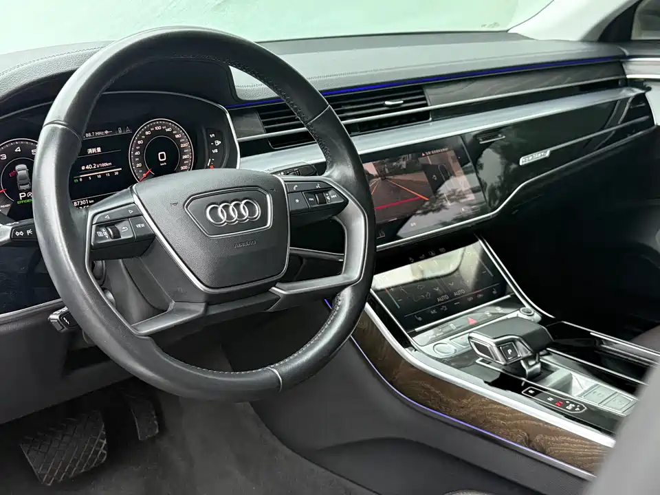 Audi A8