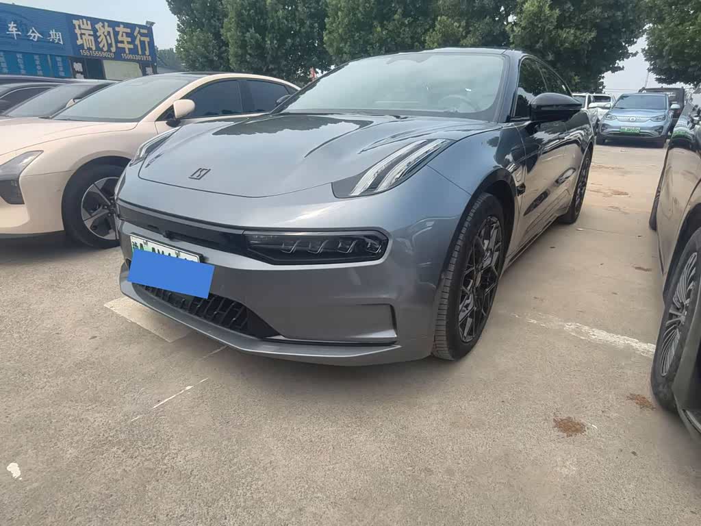 Zeekr 001