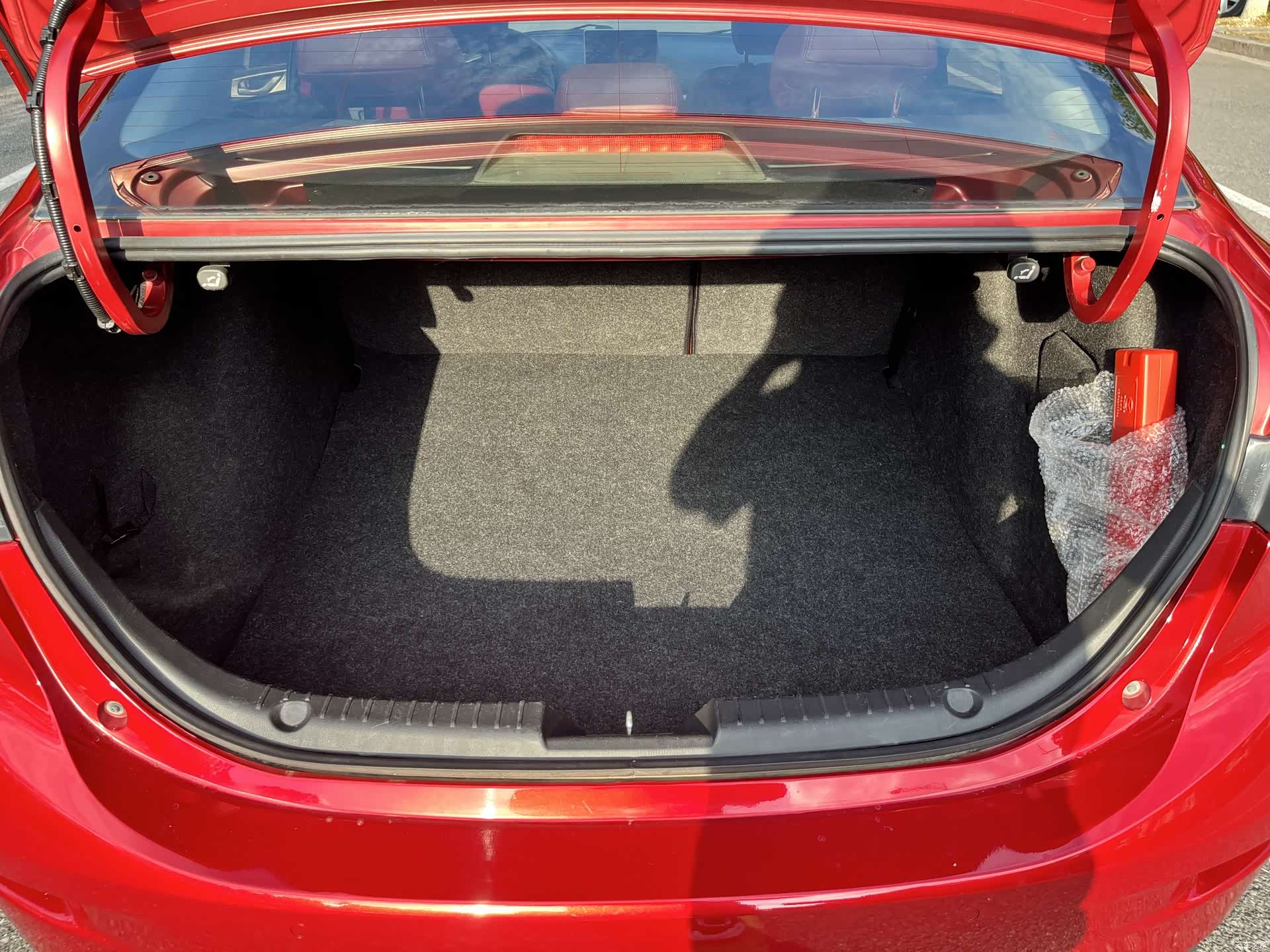 Mazda Mazda3, 2018 15