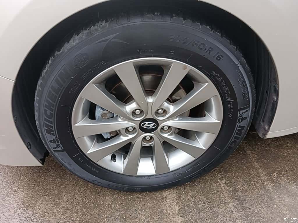 Hyundai GLS, 2016 23