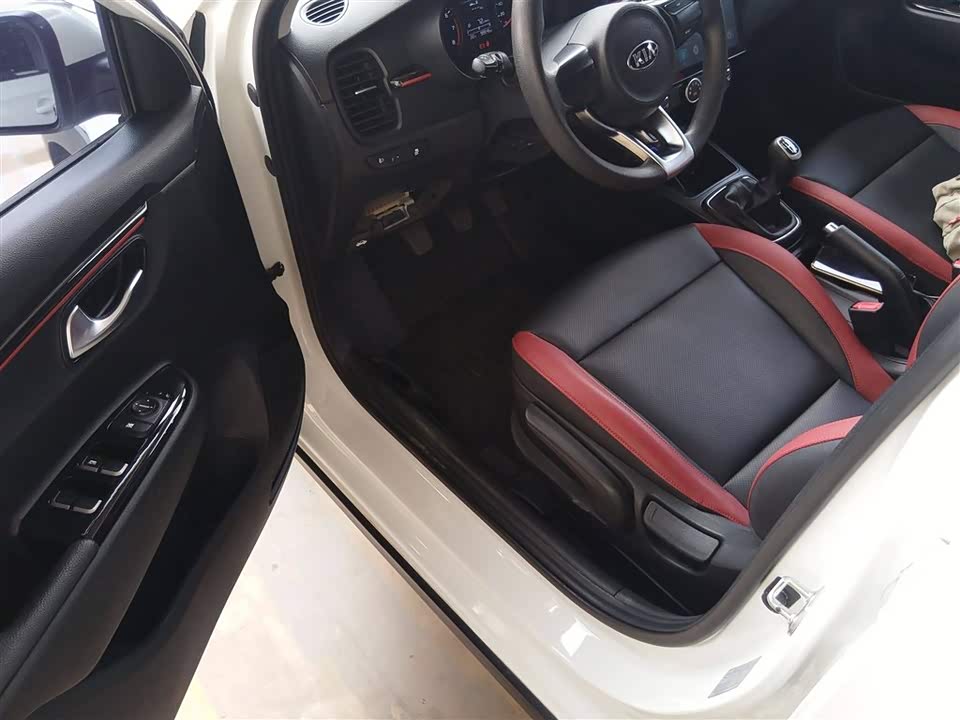 Kia KX CROSS