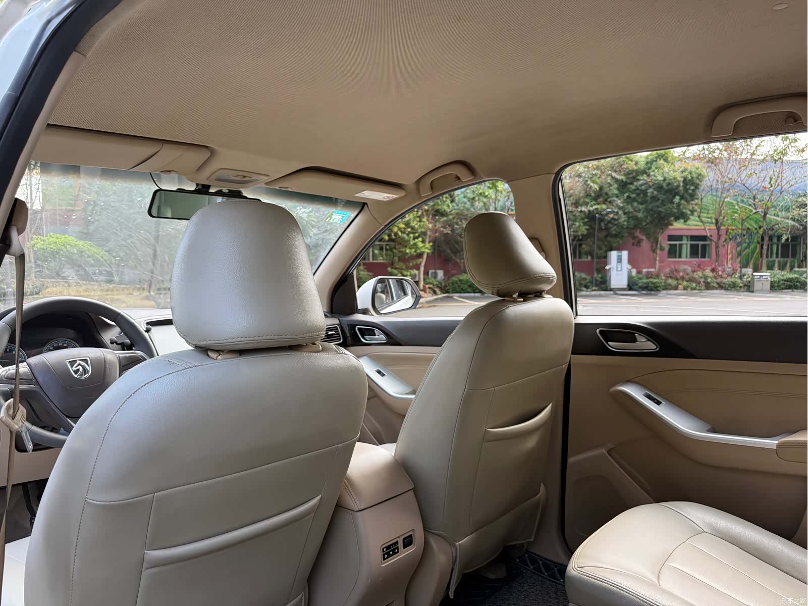 Wuling 730, 2015 15