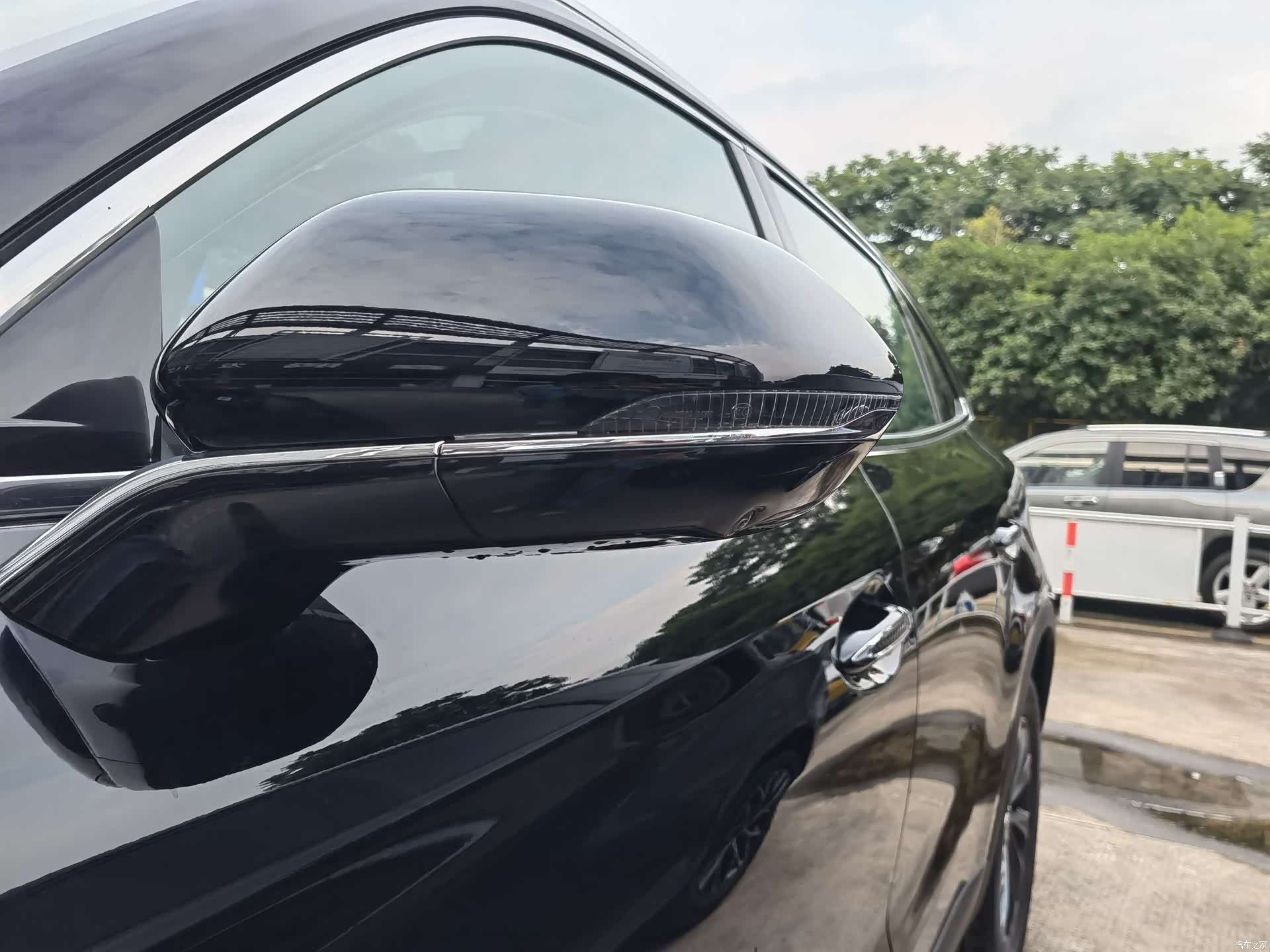 Hongqi HS5, 2025 все фото