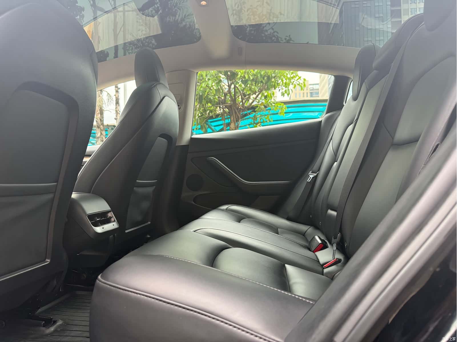 Tesla Model 3, 2021 6