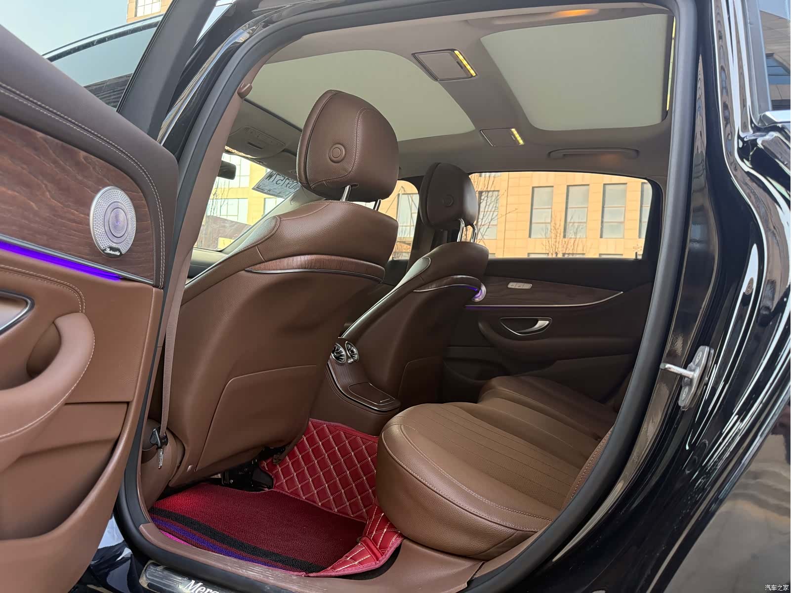 Mercedes-Benz E-Class, 2023 11