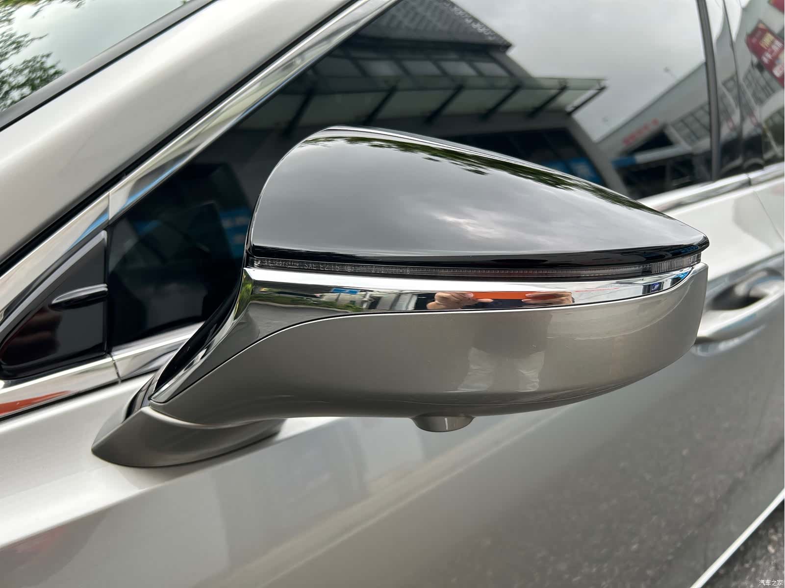 Lexus ES, 2019 25