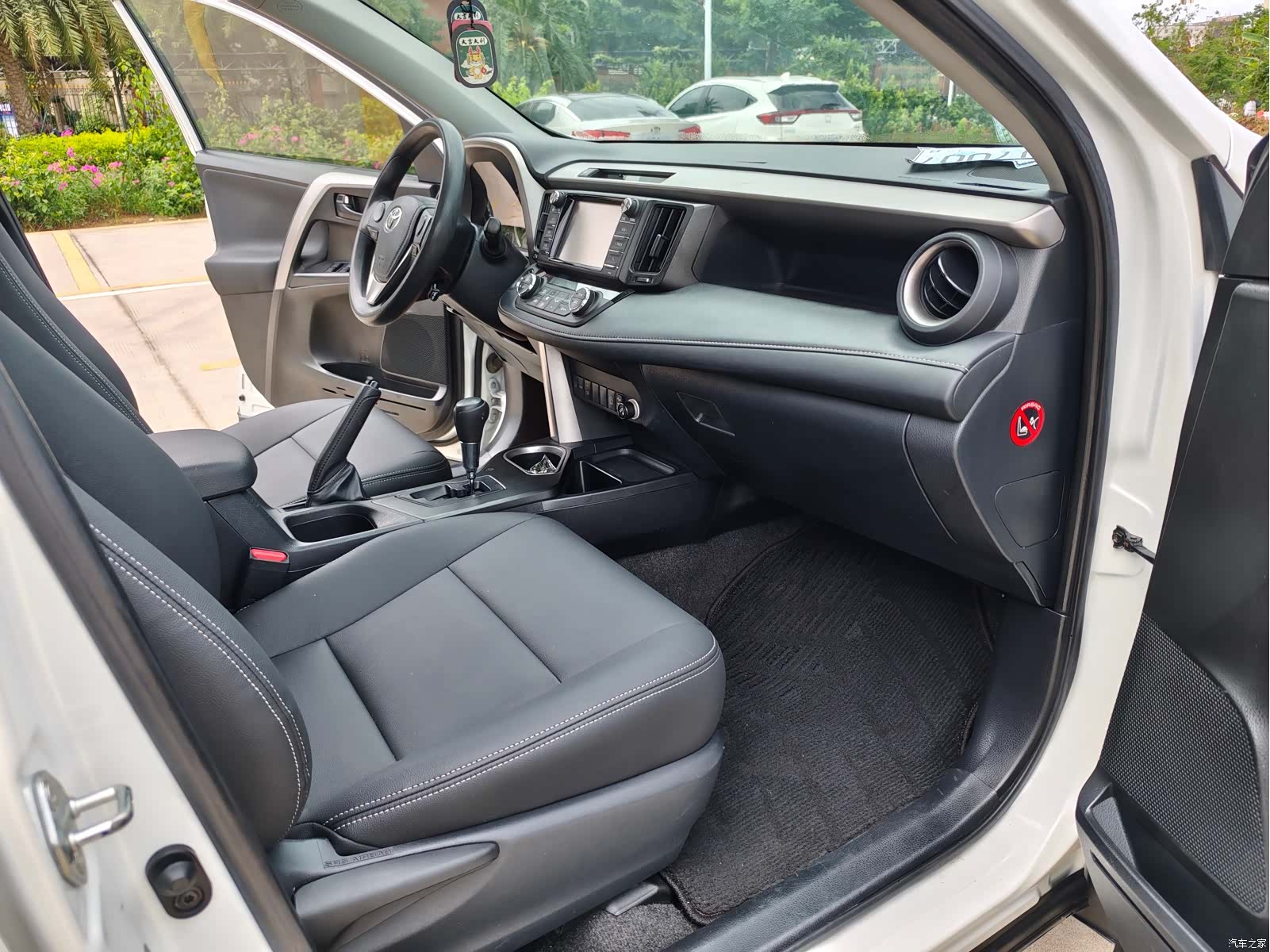 Toyota RAV4, 2016 6