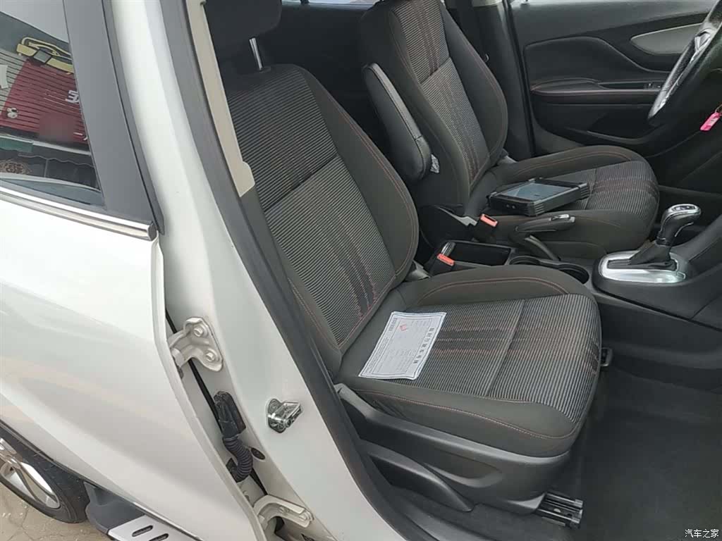 Buick Encore, 2015 25