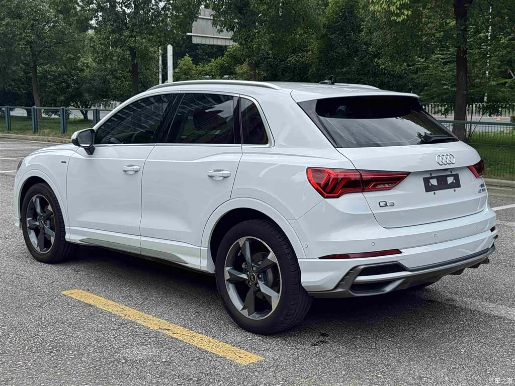 Audi Q3, 2022 13