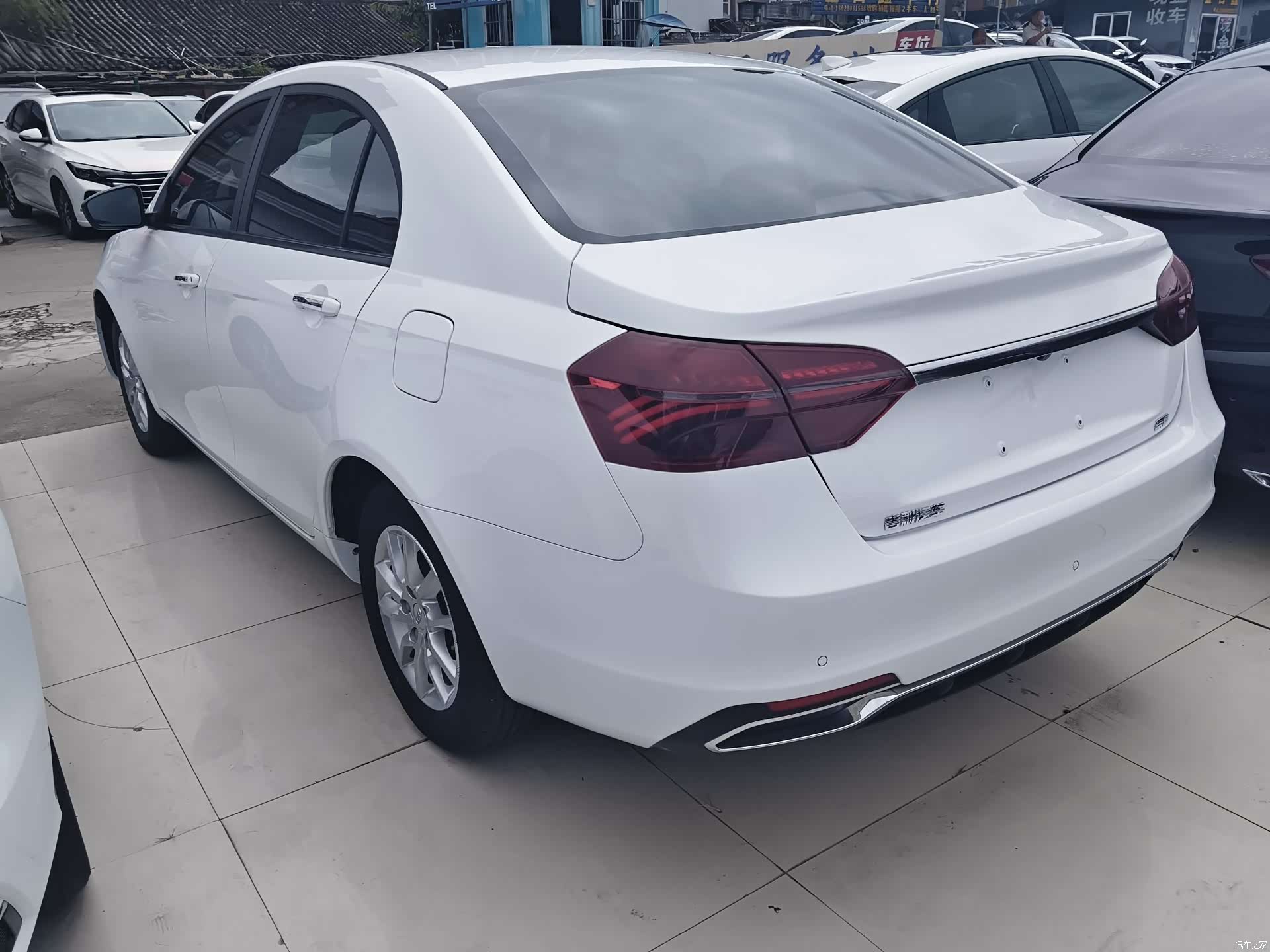 Geely Emgrand, 2020 13