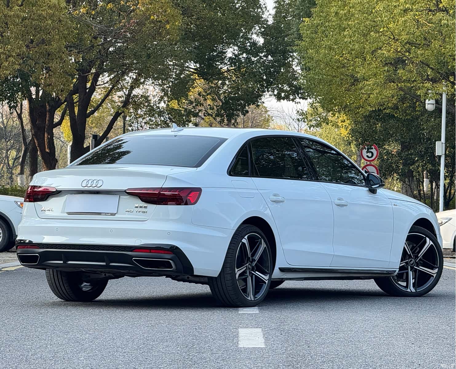 Audi A4L, 2024 3